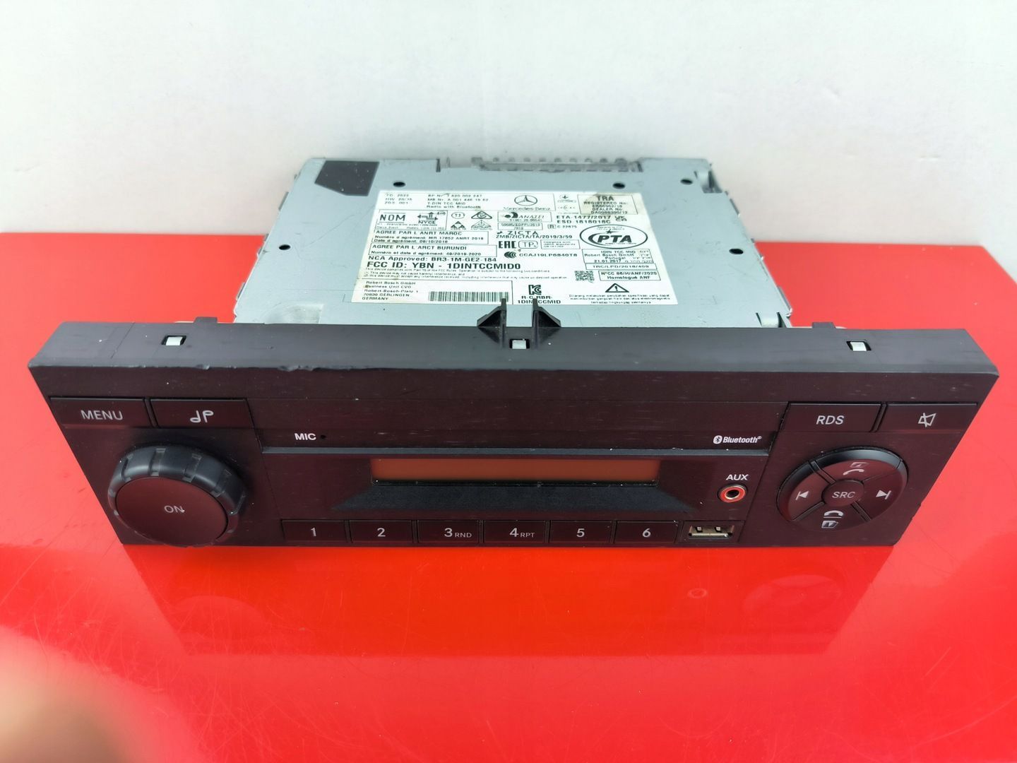 Mercedes-Benz ACTROS AXOR ATEGO Radio Bluetooth mp4 A0014461962