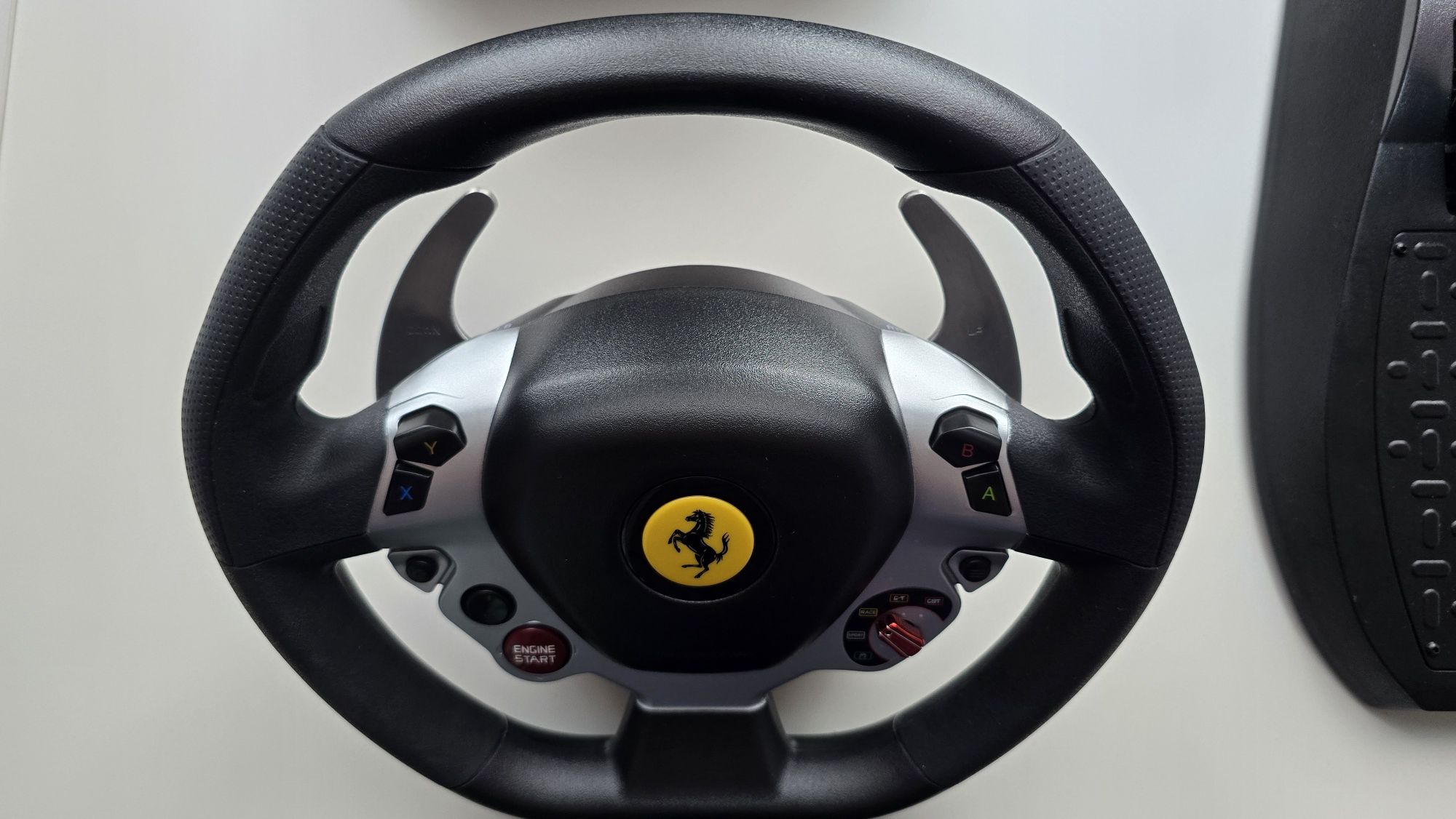 Kierownica Thrustmaster TX racing wheel Ferrari 458 Italia edition FF