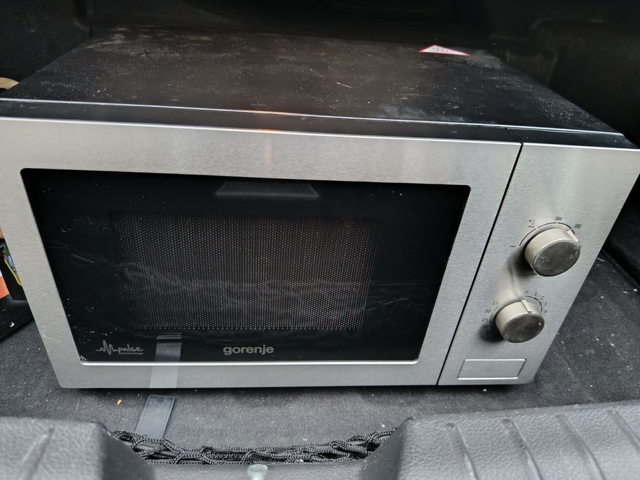 Мікрохвильова піч Gorenie с функцією гриля