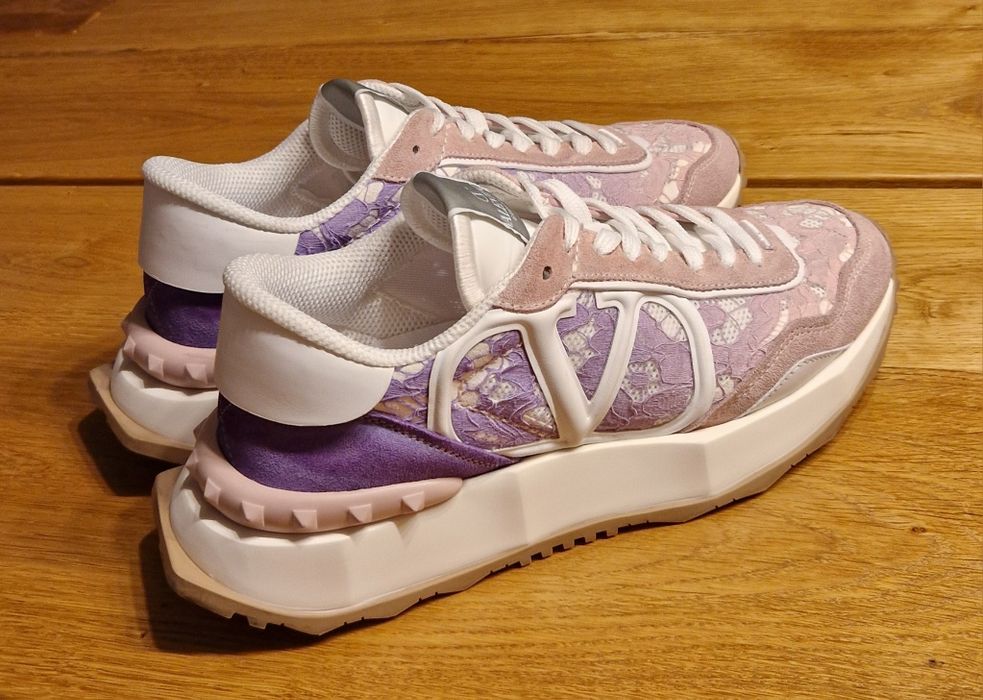 Oryginalne sneakersy Valentino Garavani Lacerunner rozmiar 38, piękne.