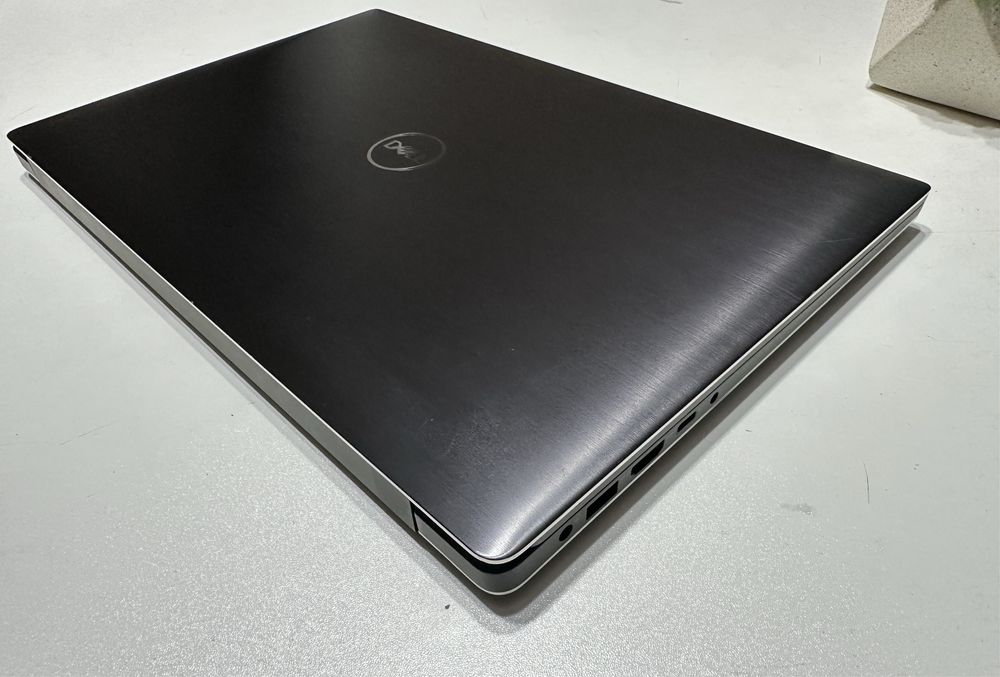 DELL Precision 5530 15,6"FHD IPS| i7-8850H|16 DDR4|SSD512Gb|NVIDIA 4Gb