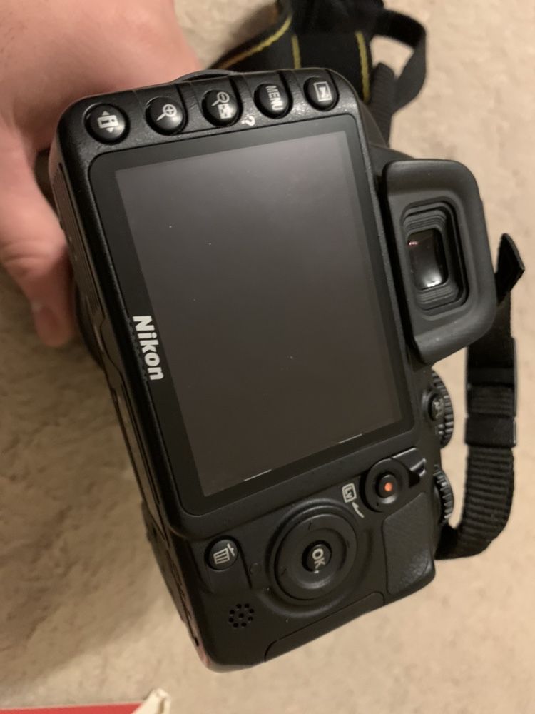 Продам Nikon D3100