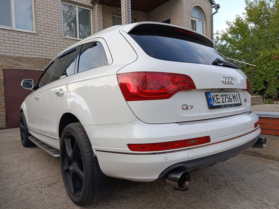 Продам Audi Q7 в отличном состоянии