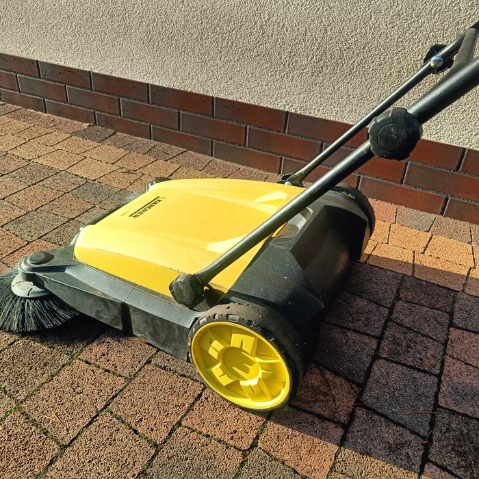 Zamiatarka Karcher model S650 z dwoma szczotkami