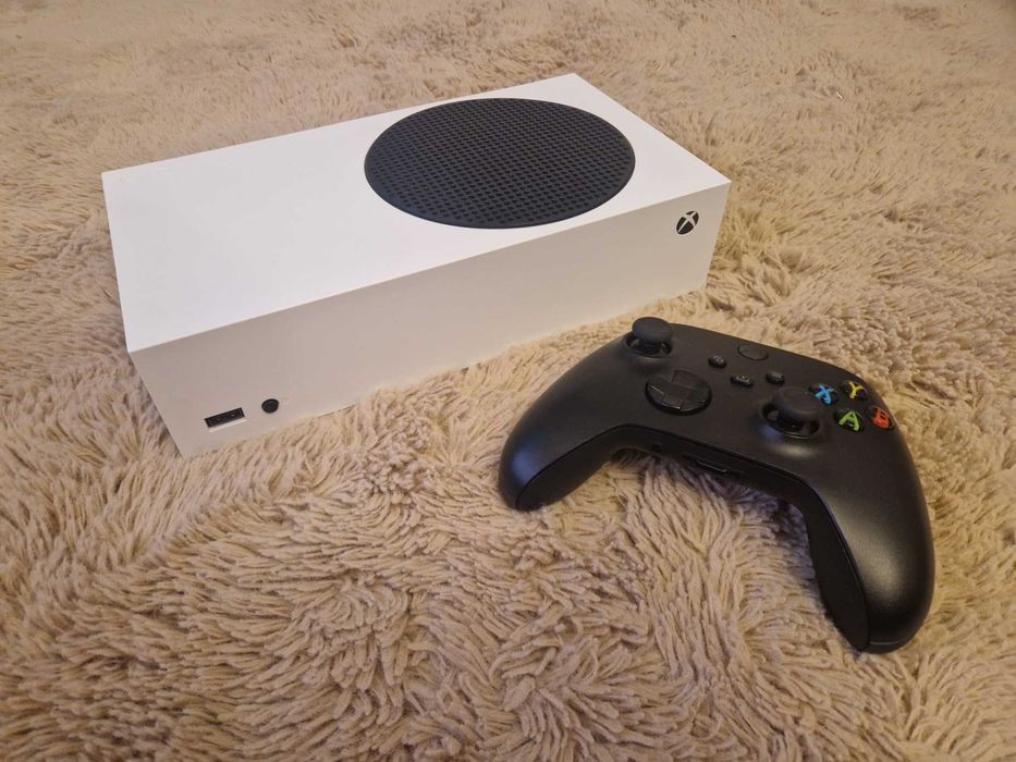 Konsola Xbox Series S + Pad