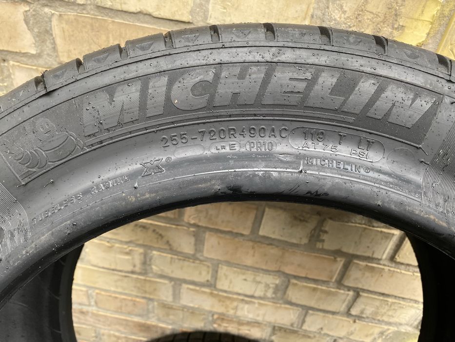 Броньовані 255-720 R490 Michelin Mercedes W222 літні Бронированные