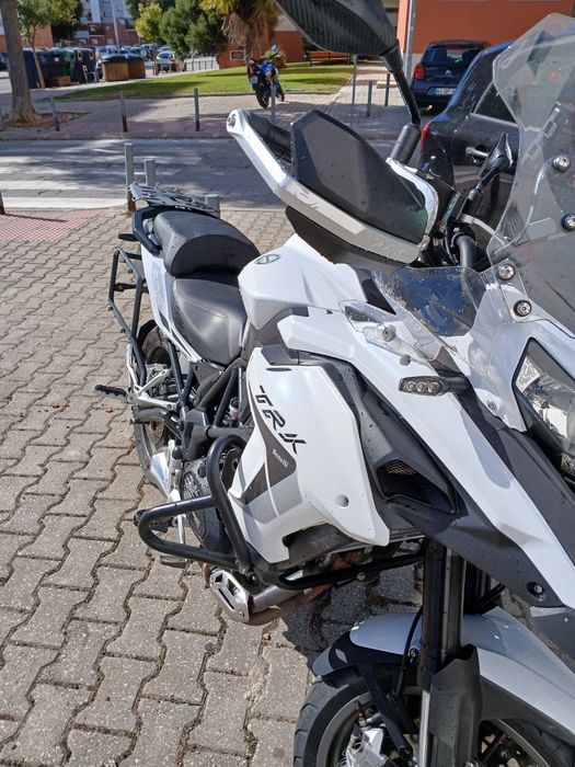 Vendo moto beneli toda certa