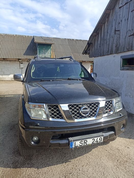 Нісан навара для військових