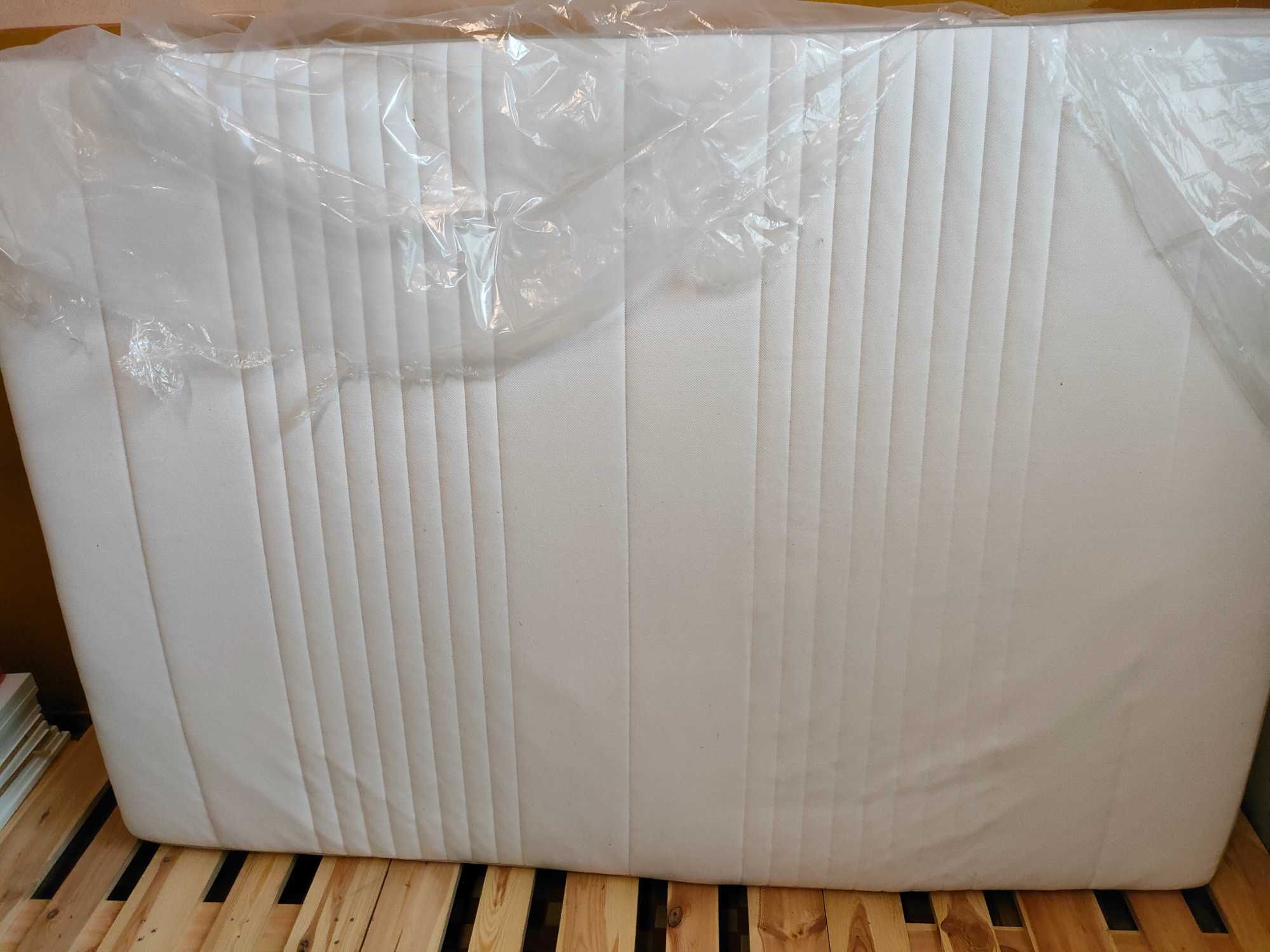 Materac 140x200 średnio twardy IKEA MYRBACKA 402.721.31