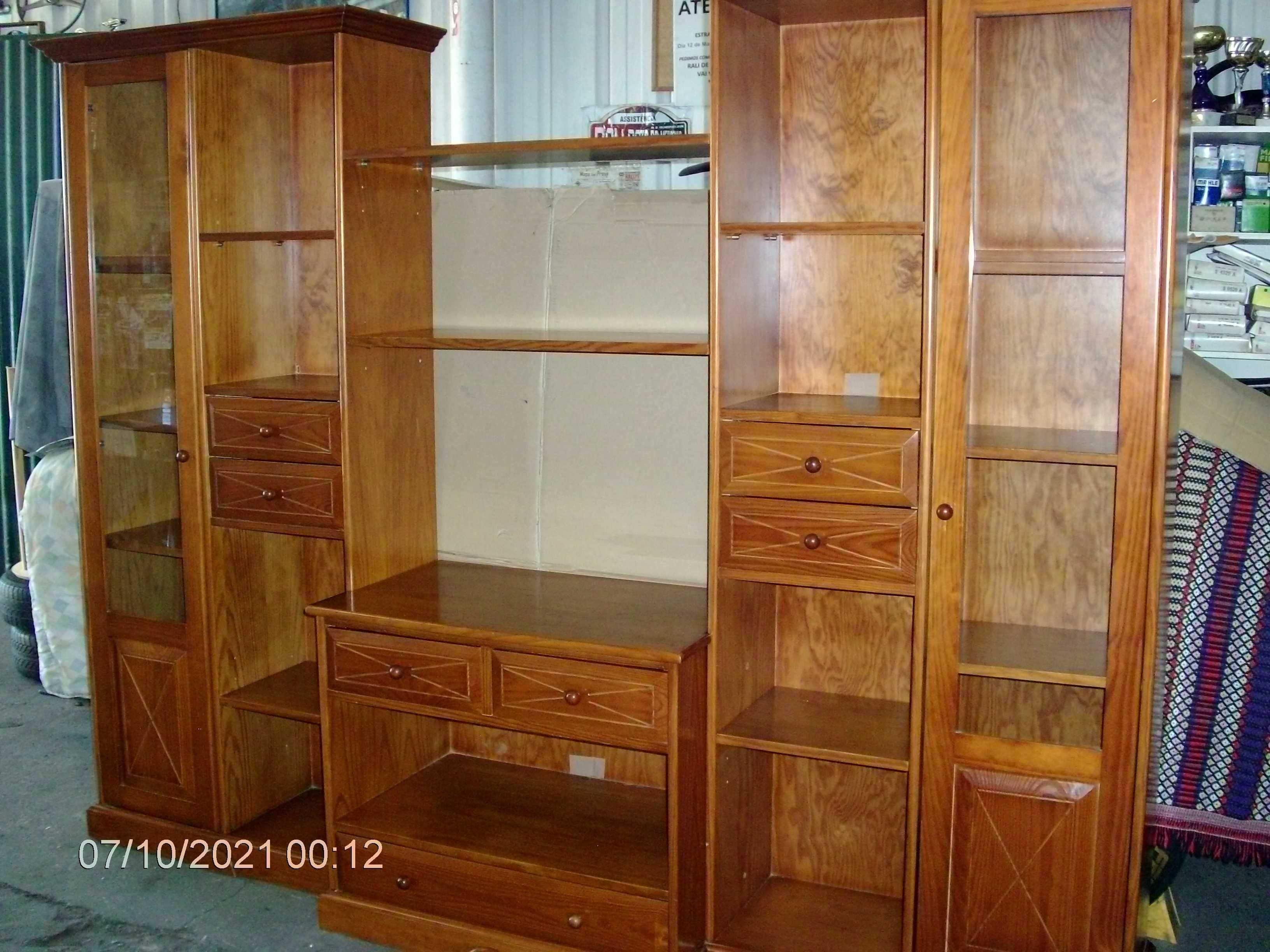 Mobília   de sala pinho mel e estante
