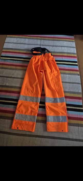 Продам робочі штани ,футболка сигнальна, спецодяг,комбінезон