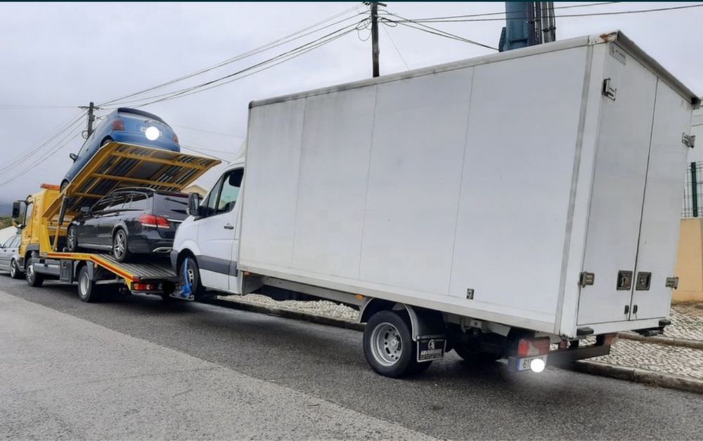 Transportes contentor plataform. E Serviços de Pronto Socorro Reboque.