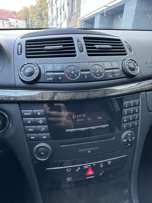 Mercedes-Benz E-Class 2004 рік W211 2.2 cdi Коробка Автомат