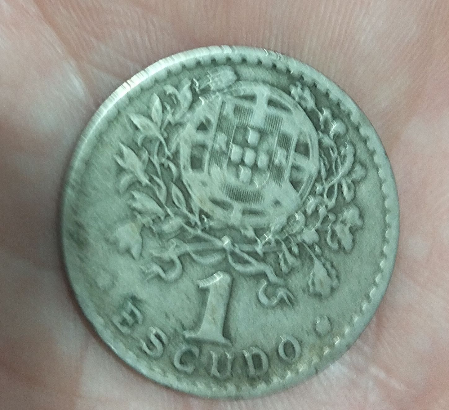 2 moedas de 1 escudo 1946 e 1952