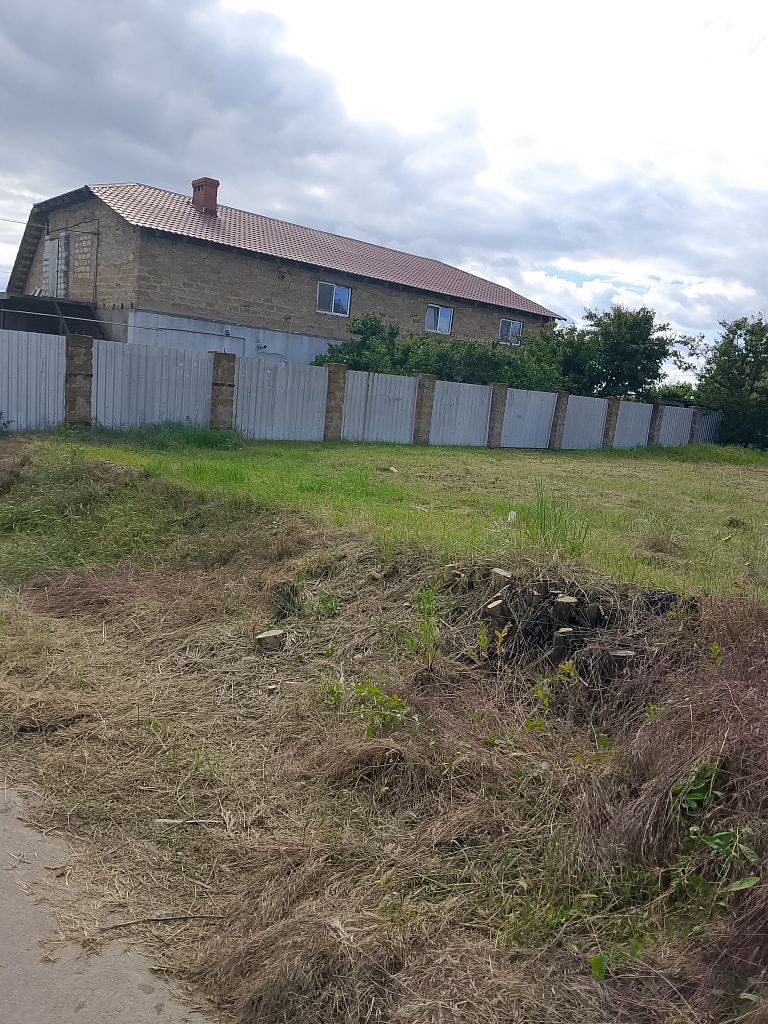Срочно продам участок 5 сот  прилиманском центральная улица от хозяина