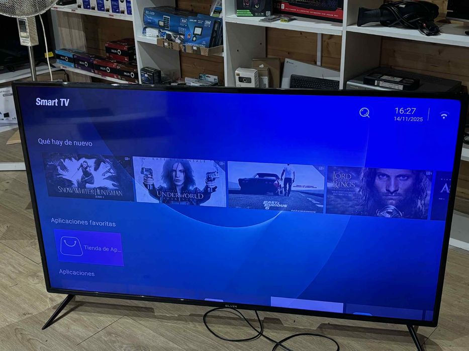Televisor silver 50”
