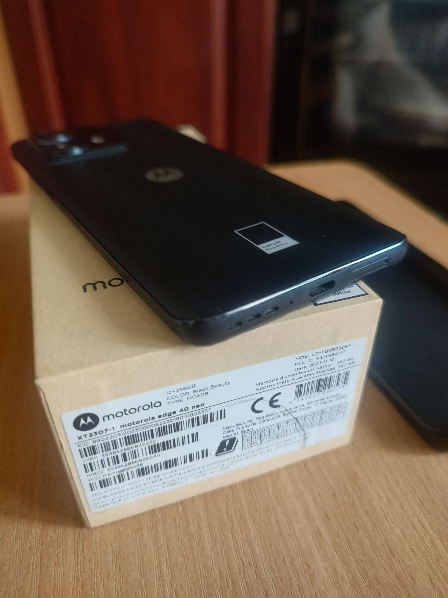 Телефон Motorola Edge 40 Neo