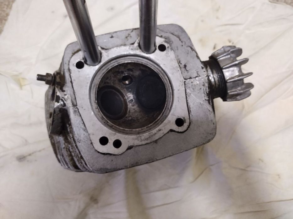 Левая головка мотоцикл МТ, МТ 10-36, МТ 10-32, Днепр