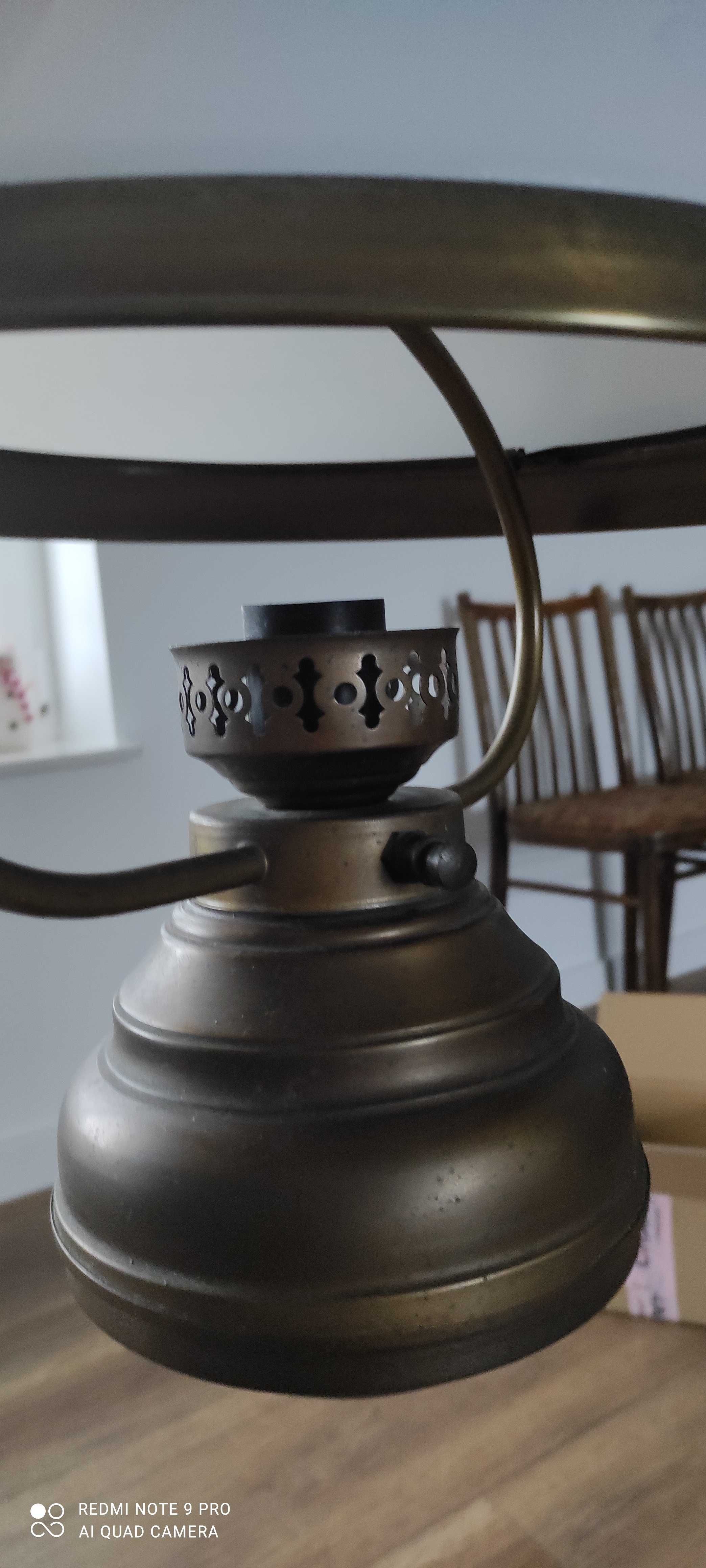 Lampa w stylu holenderskim
