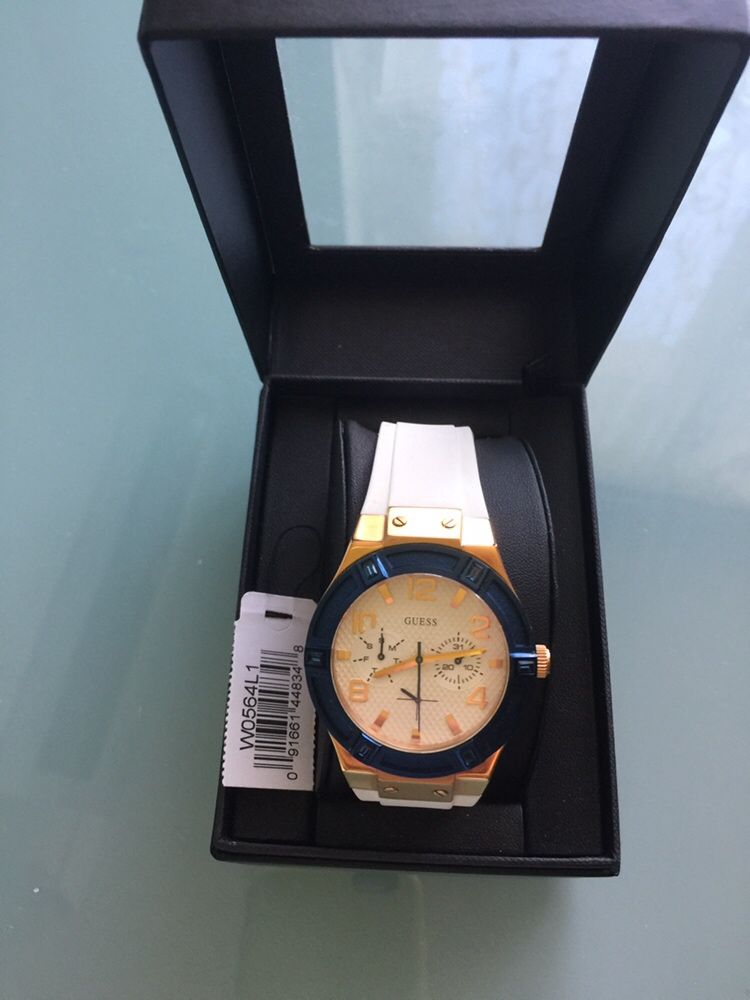 Годинник , Guess