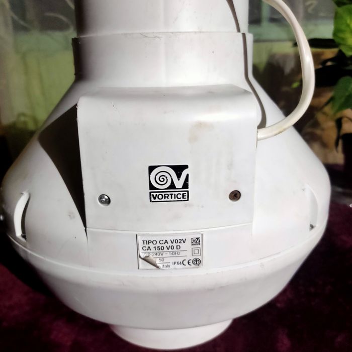 Витяжка линейная італія