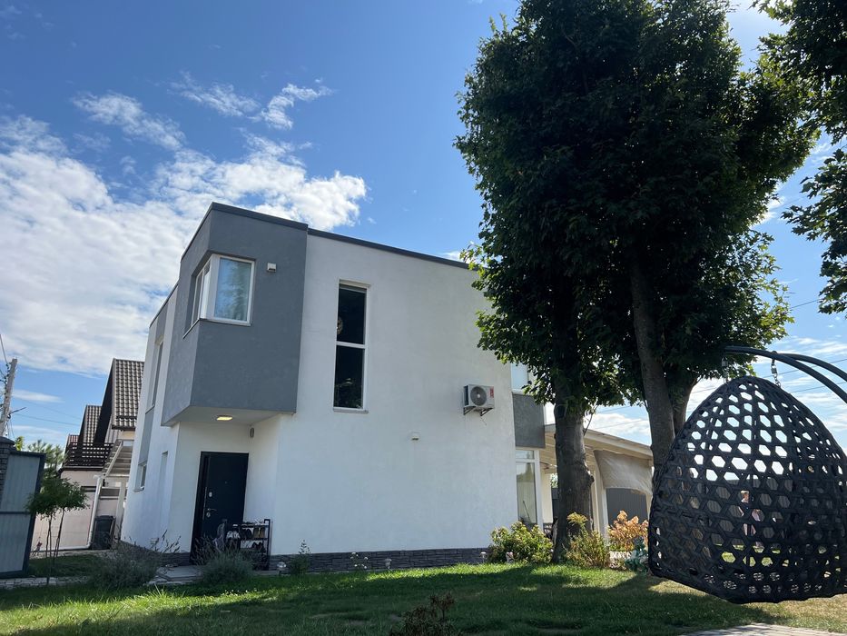 БЕЗ КОМІСІЇ. Продаж будинку з ремонтос тв меблями