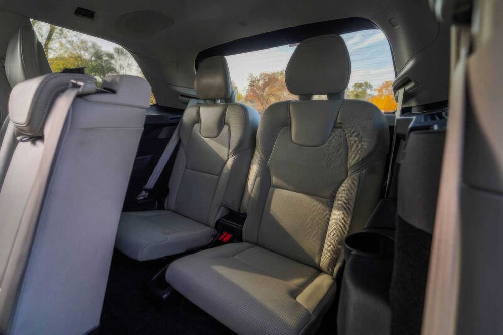 Volvo XC90      2018