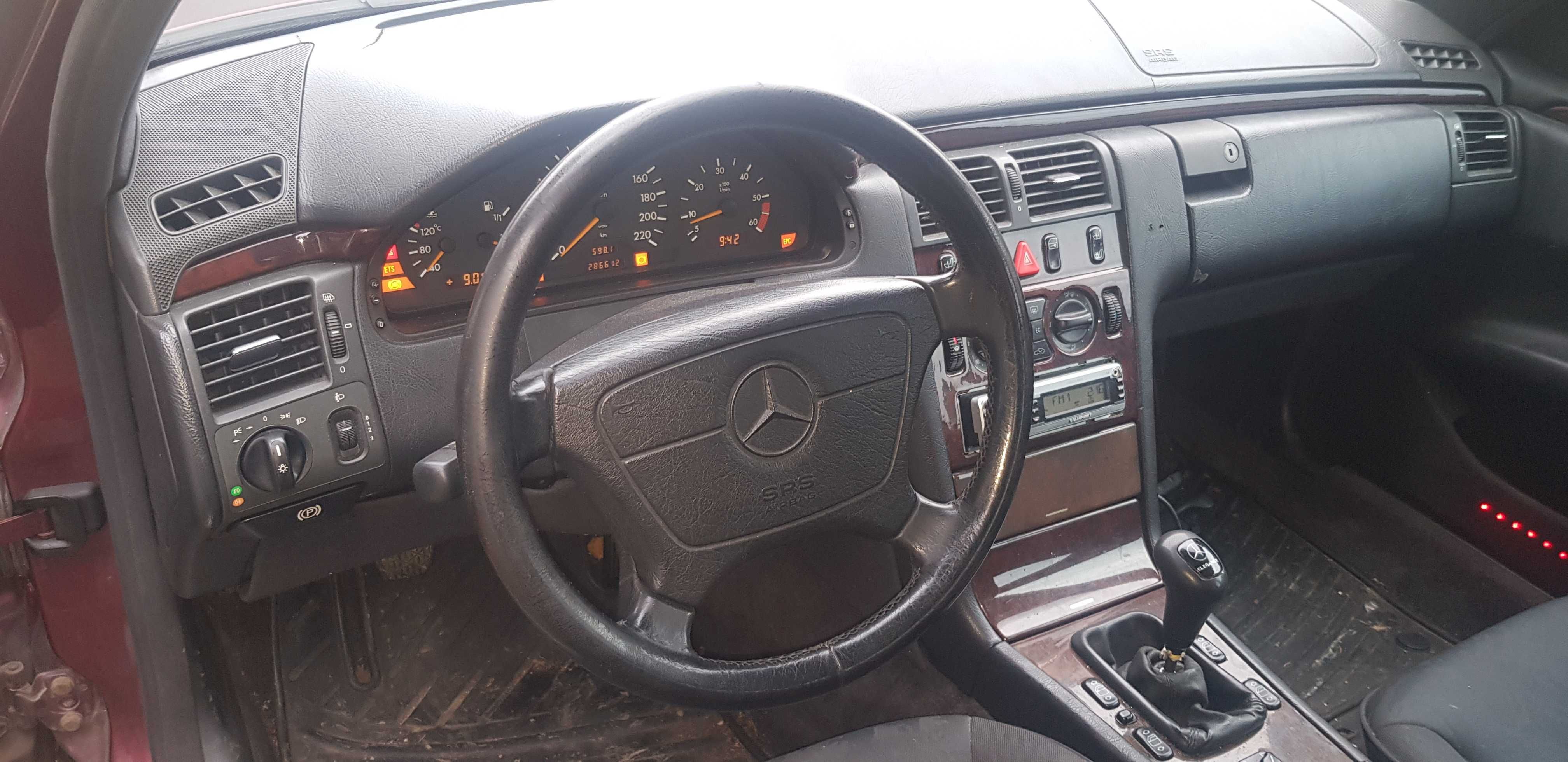 Mercedes-Benz Klasa E 220 D Elegance