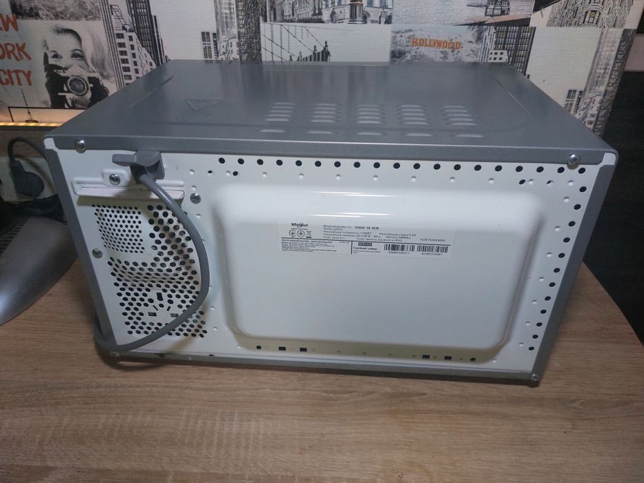 микроволновка Whirlpool