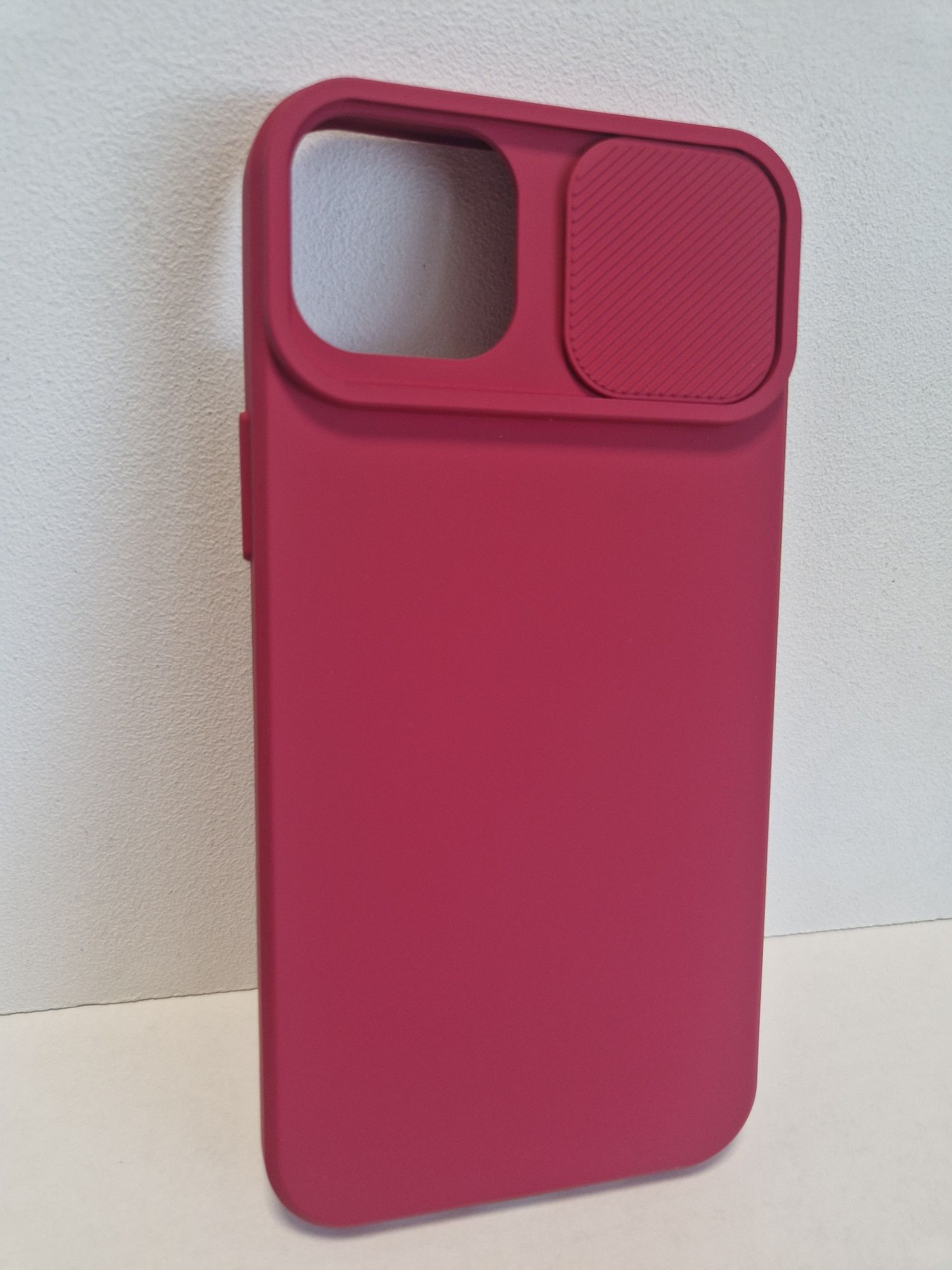 Camshield Soft do Iphone 14 Plus Wiśnia