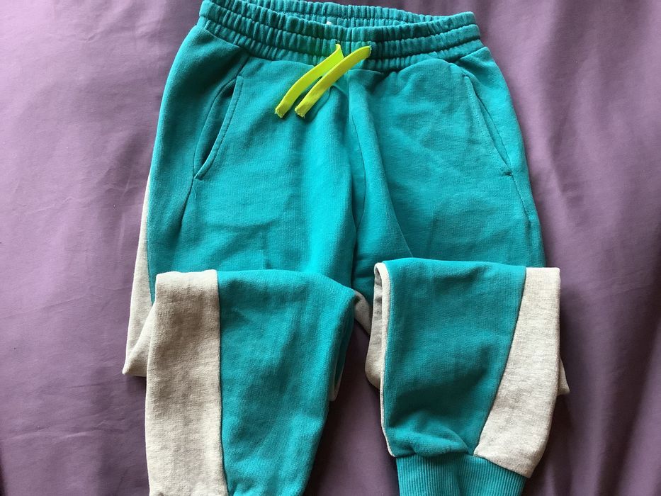 Spodnie dresowe Benetton