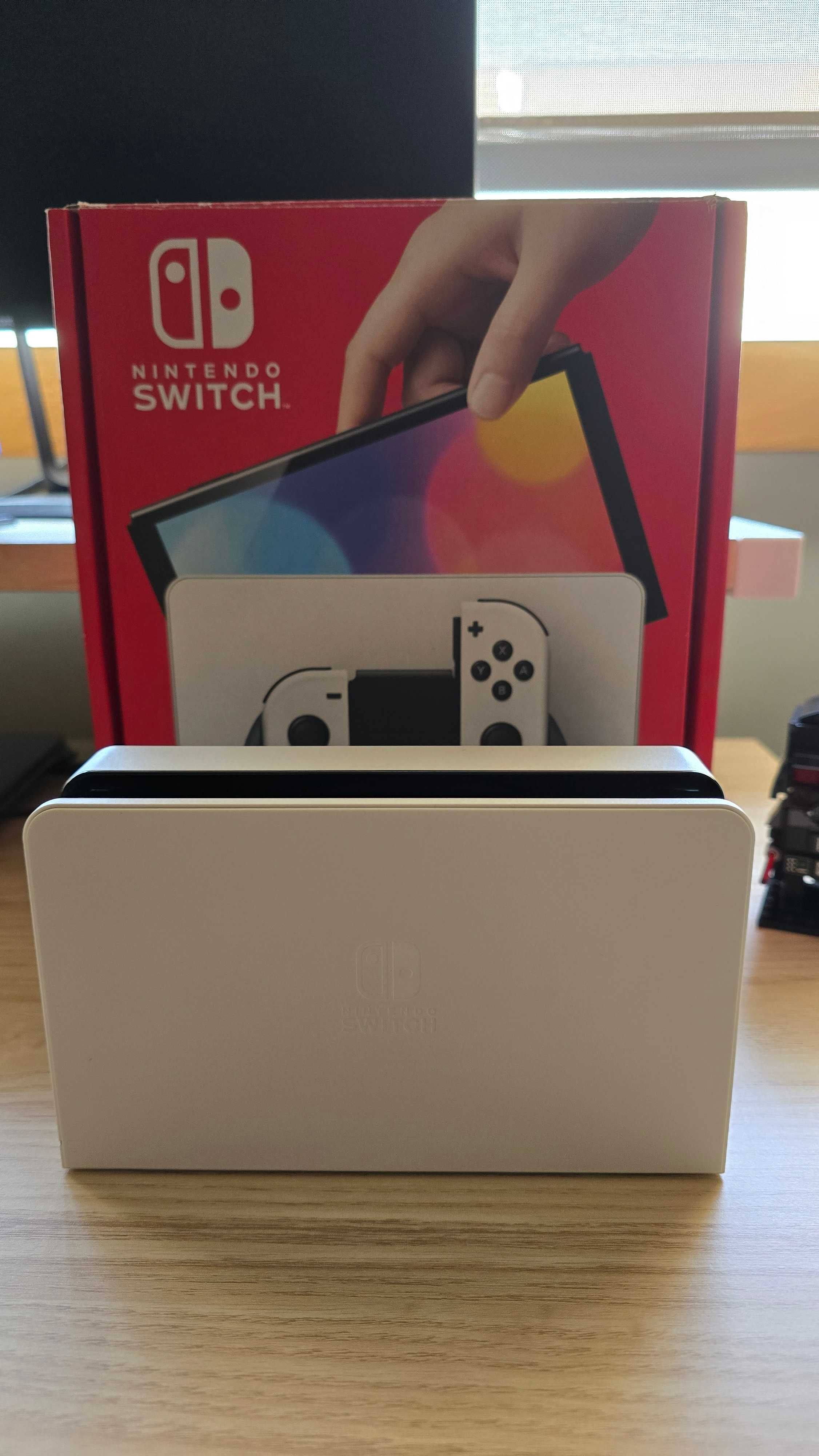 Nintendo Switch OLED + Case + MicroSD 128gb - Perfeito estado