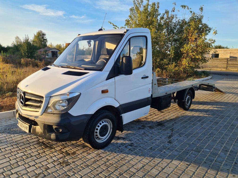 Продам Mercedes-Benz Sprinter евакуатор