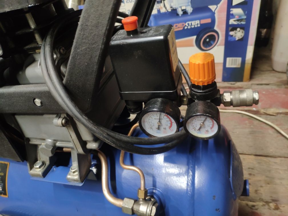 Компрессор воздушный Dexter 2.5hp, 1.8кВт