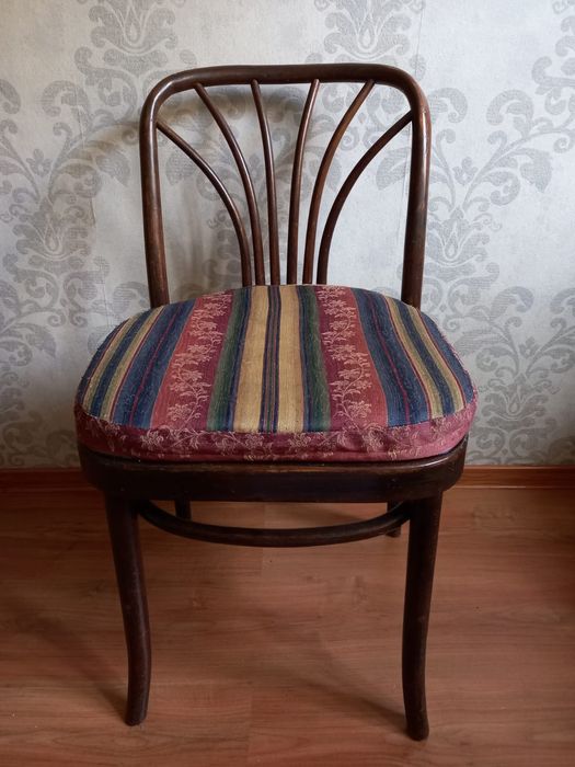 Krzesło gięte drewno vintage drewniane