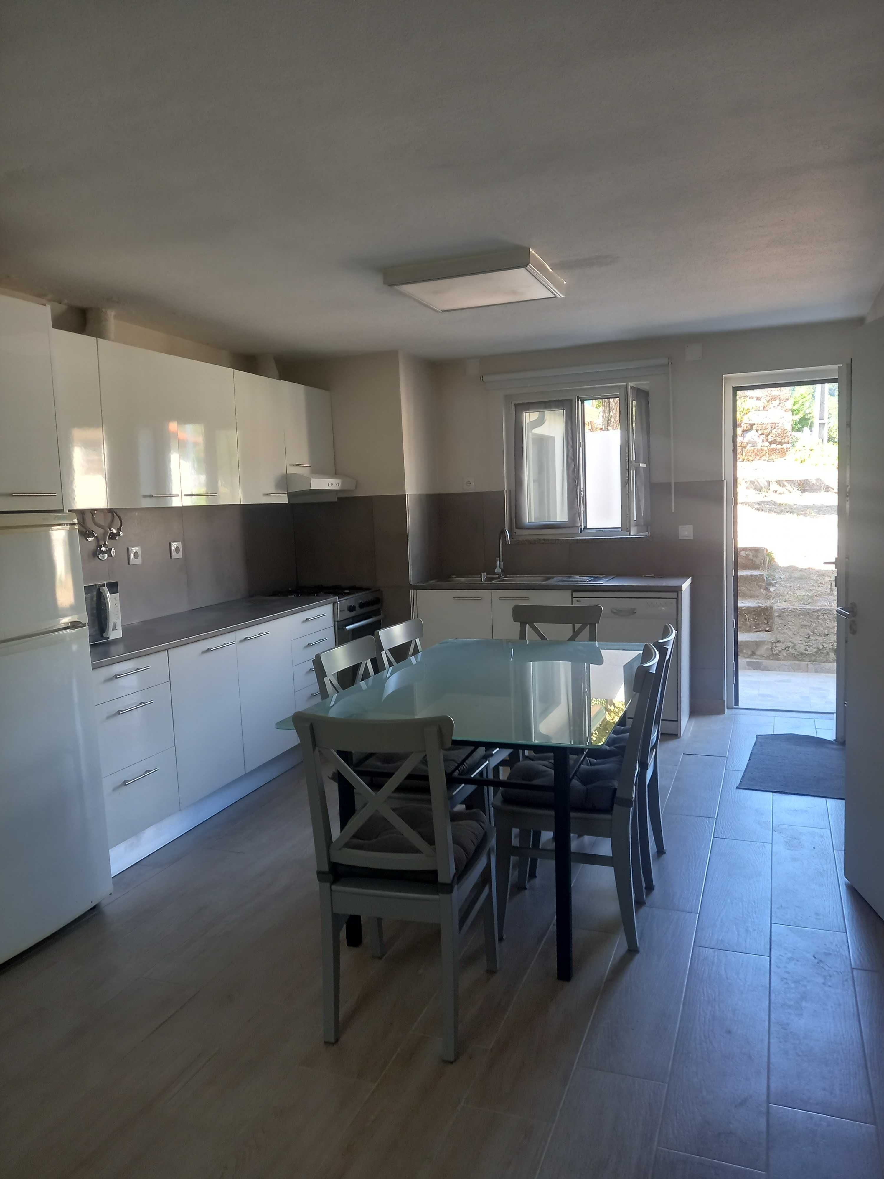 Moradia V3 com terreno, em Lamego