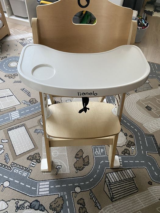 Krzesełko do karmienia lionelo z pokrowcami i szelkami