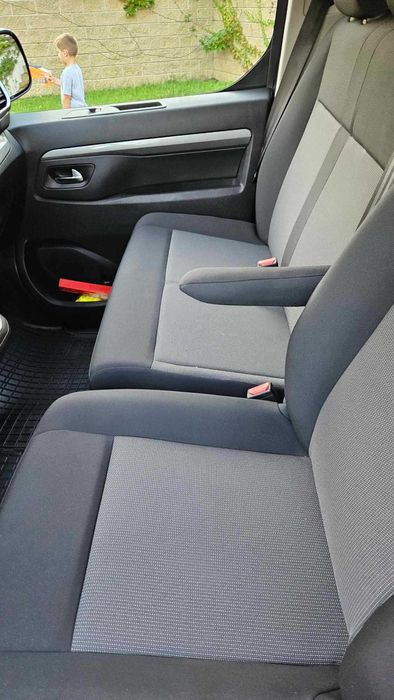 Wynajem busa, wynajmę busa 9 osób PEUGEOT Traveler Nowy busik, bus !