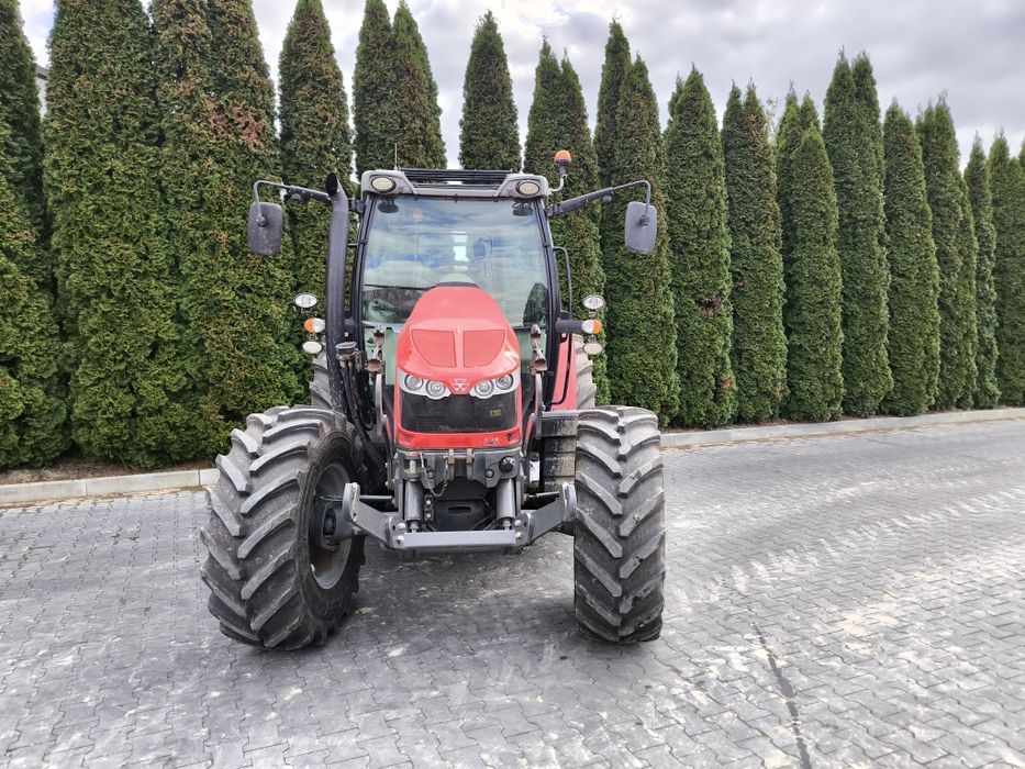 Massey Ferguson 5713 S