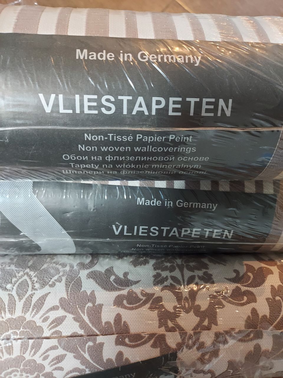 Продам метровые обои производства Германия