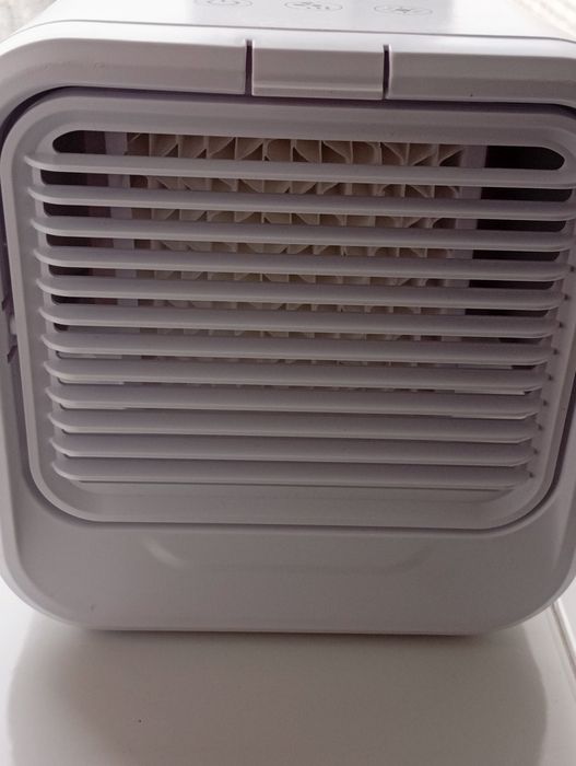 Настільний охолоджувач повітря