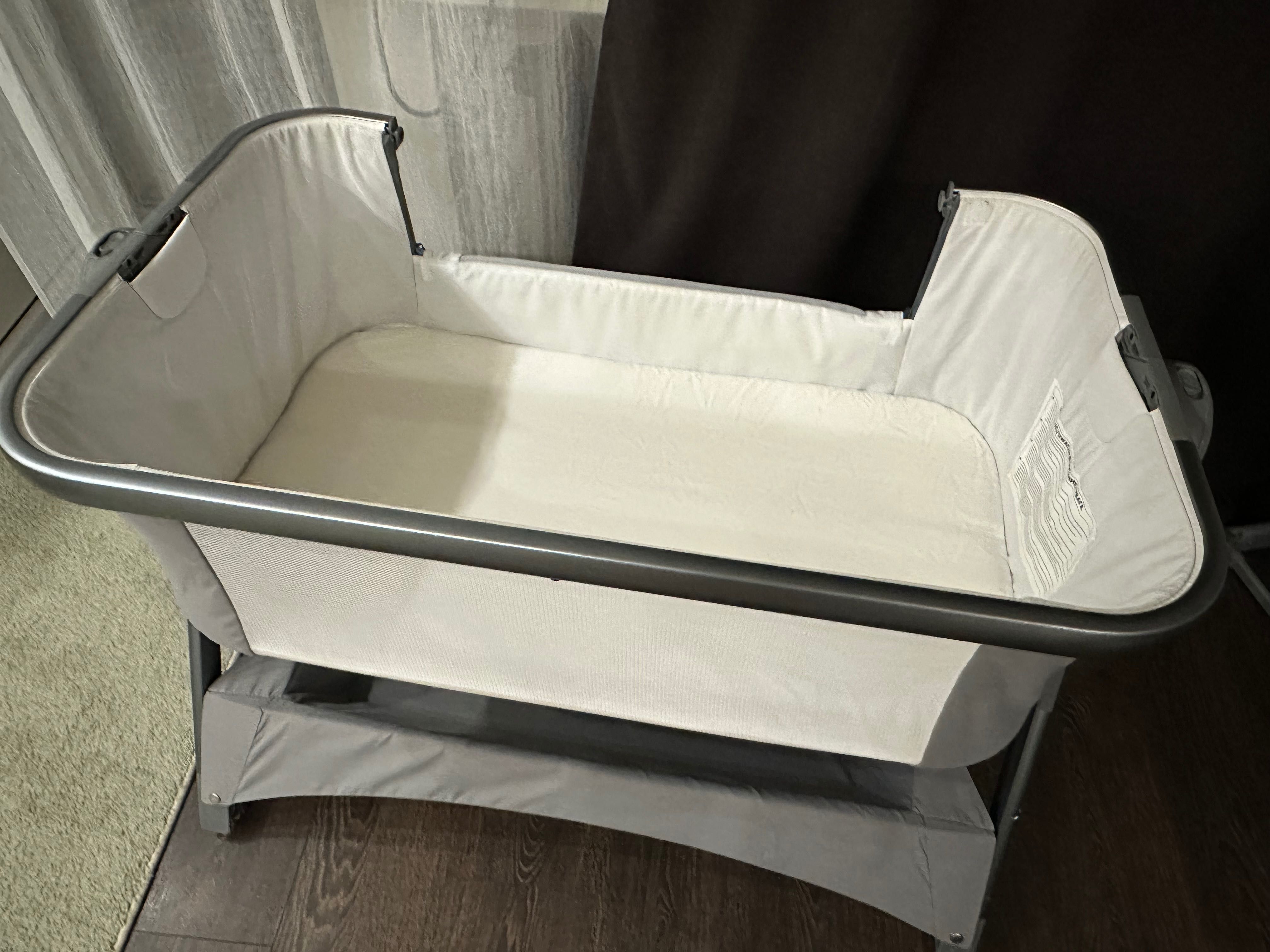 Приставне дитяче ліжечко Carrello Aria