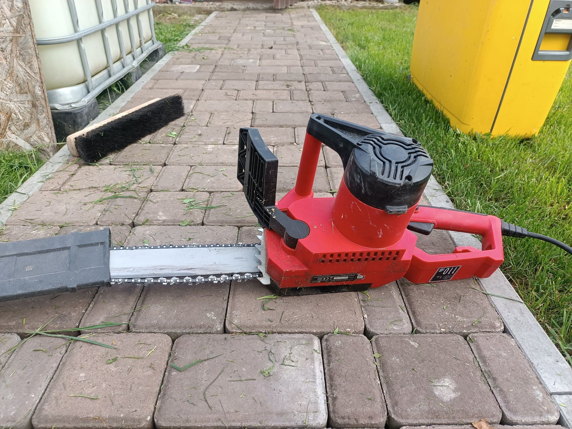 Sprzedam piłę łańcuchową Einhel GE-ECl 2240