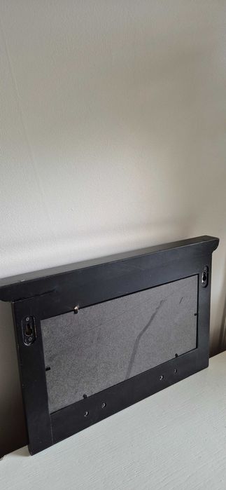 Stylizowany wieszak na ubrania