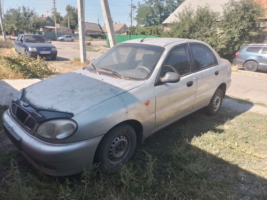 Продам ланос по запчастям.