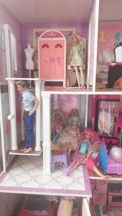 Кукольный дом для Барби