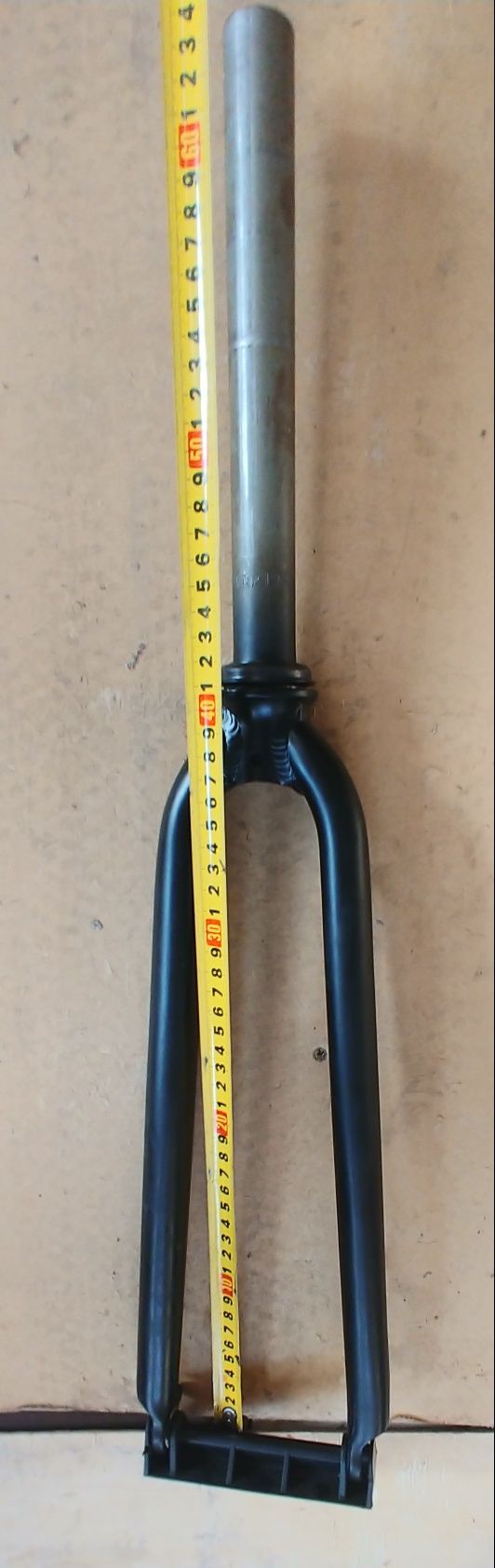 Widelec 28″x1-1/8″ na hamulec tarczowy,