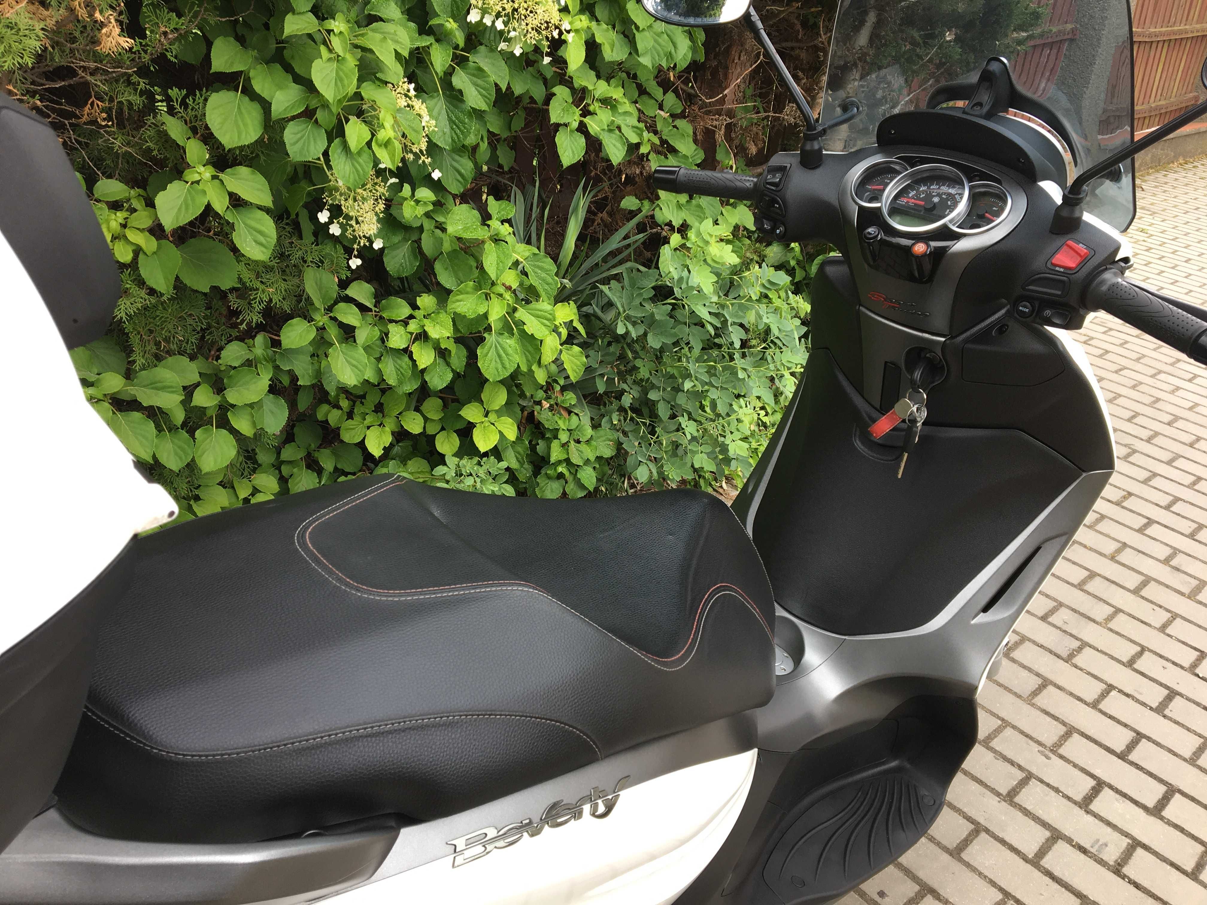 Piaggio Beverly 350/125 Gotowy do jazdy 2016r Skuter Kufer