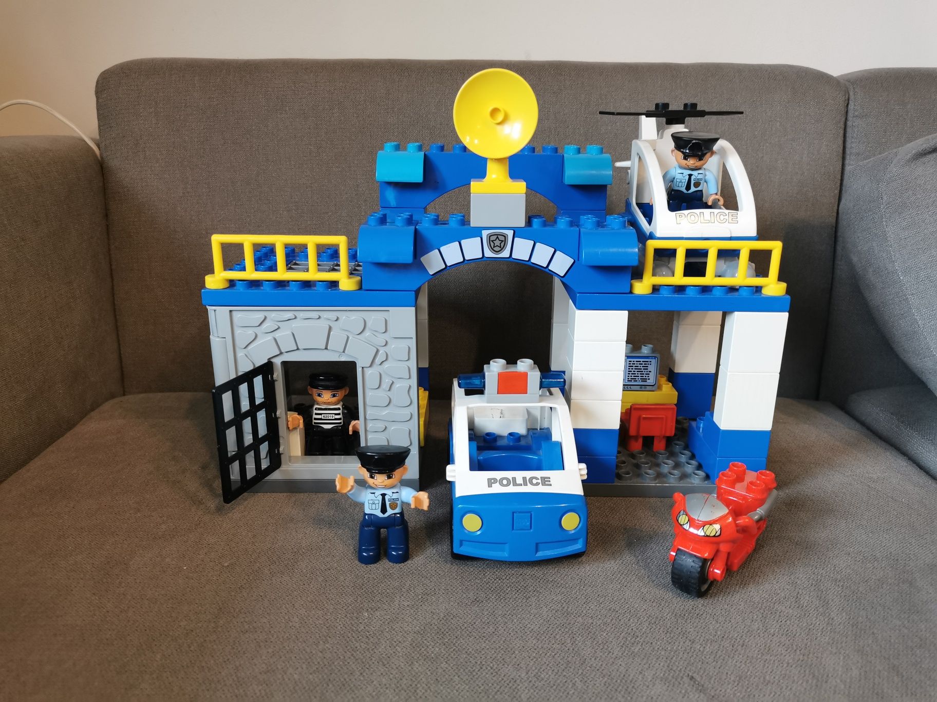 Lego Duplo klocki 5681 policja Police komisariat posterunek policji