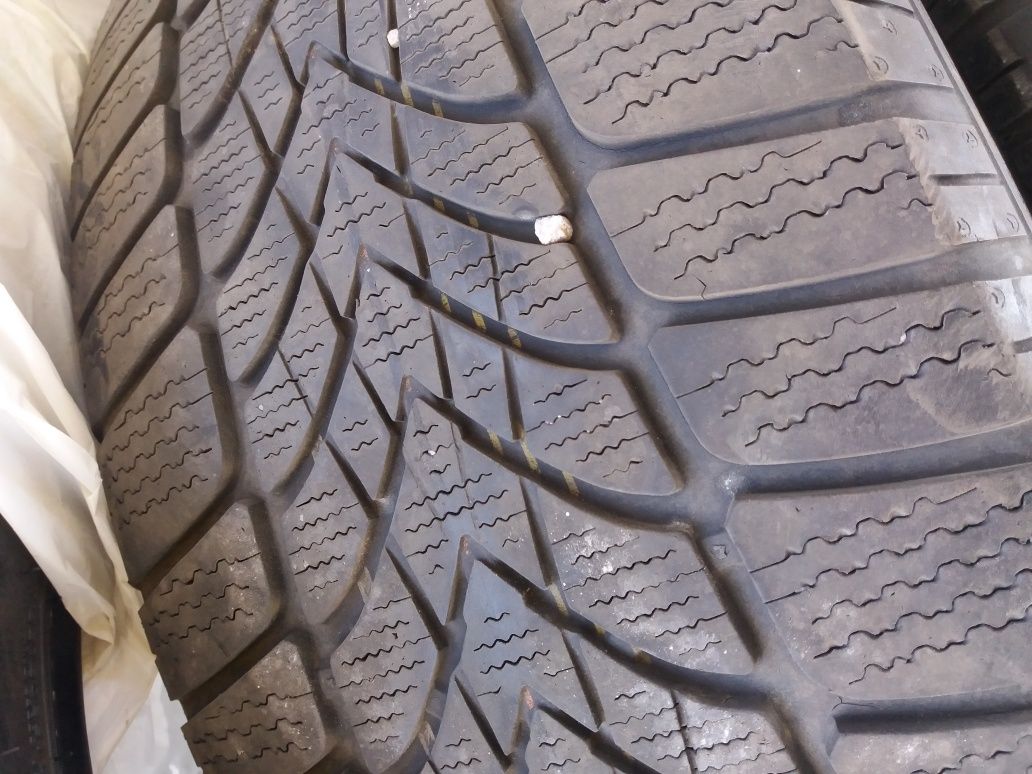 Шины Dunlop 235/55 r19 зима 2021 год 7 мм